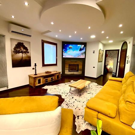 Apartament Wood Luxury House Pescara Zewnętrze zdjęcie
