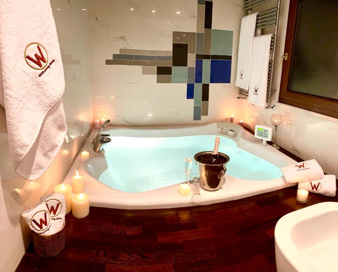 Apartament Wood Luxury House Pescara Zewnętrze zdjęcie